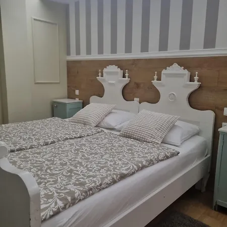 Villa Lucia - Apartments&Rooms-3